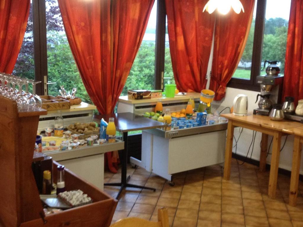 Hotel Fleuritel Charleville-Mézières Eksteriør billede