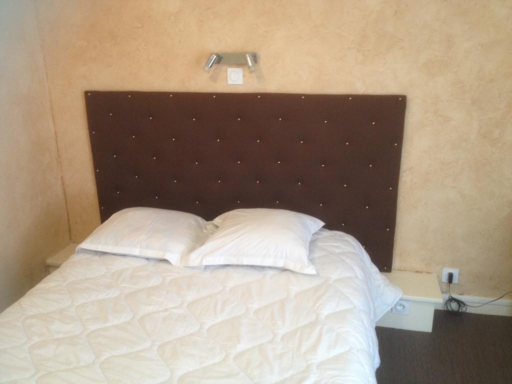 Hotel Fleuritel Charleville-Mézières Eksteriør billede
